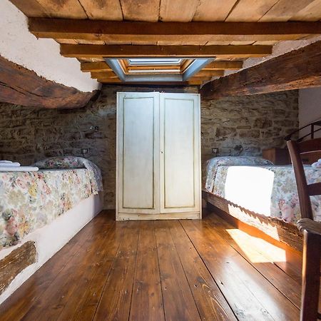 Appartamenti Turistici Vicolo S. Chiara Sassoferrato Екстериор снимка